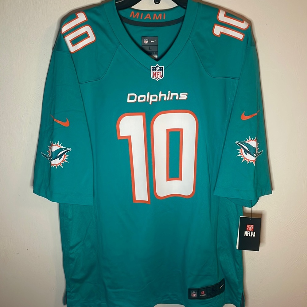 - Tyreek hill jerseys (Multiple sizes)